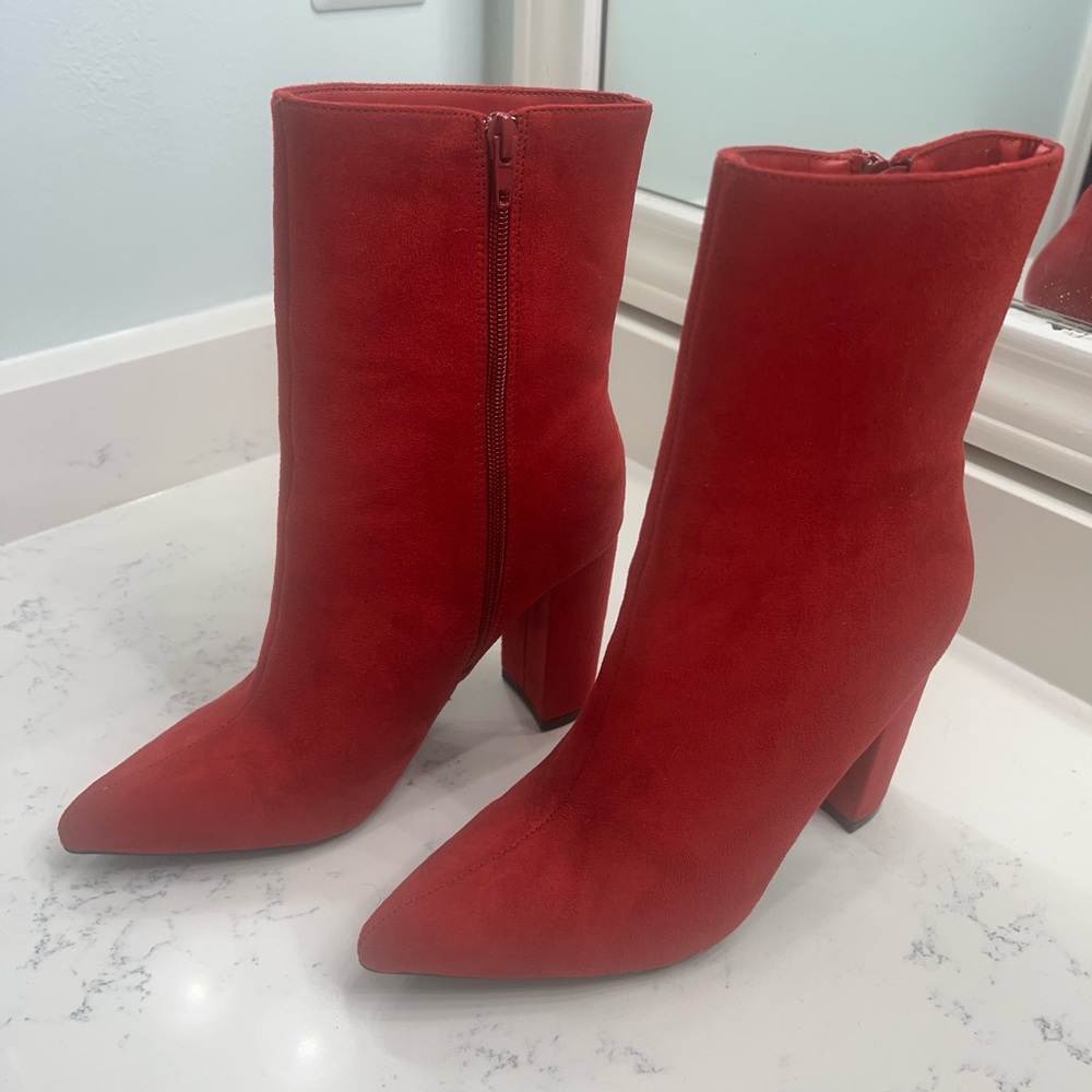 Red booties - Picture 2 of 3
